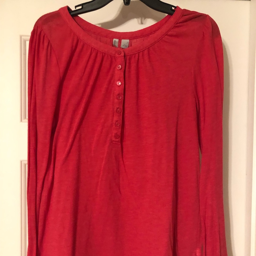 Raspberry long sleeve flowy shirt.